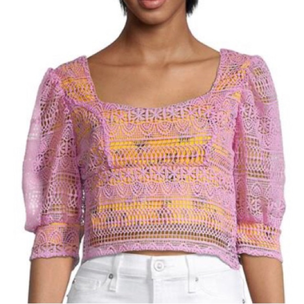 Lea & Viola overlay puff sleeve cropped top.